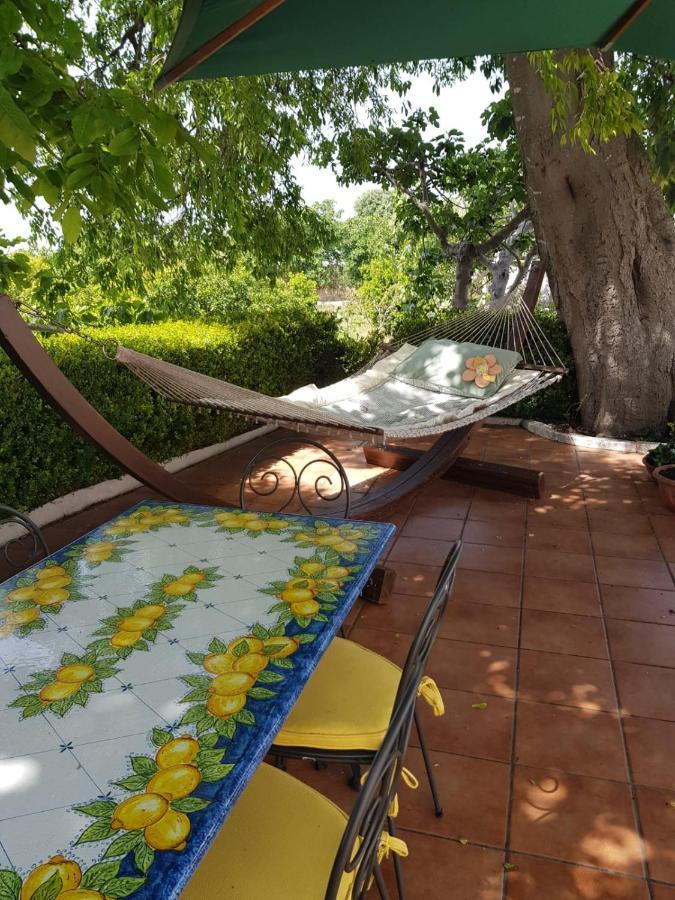 Scuderie Del Cavaliere Delle Gravine Hotel Castellaneta Exterior foto